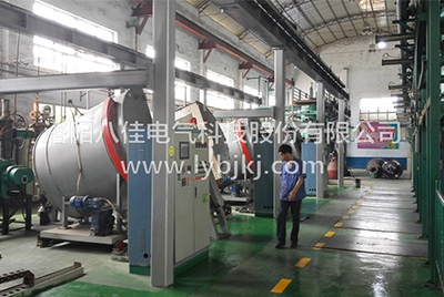 真空熔煉爐的工作原理與熱壓機有何不同？